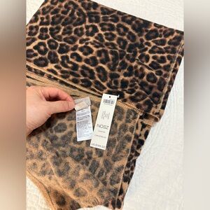 Chico’s Leopard Print oversized 100% cashmere wrap